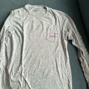 Vineyard vines girls long sleeve t shirt. Size M 12/14